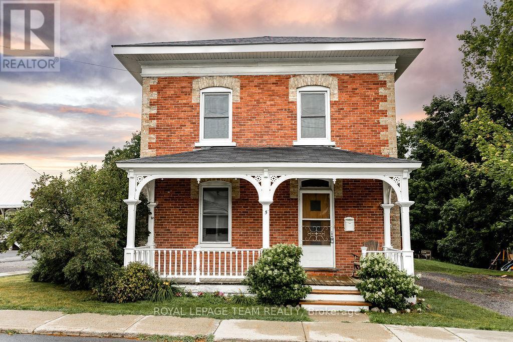 5 Mary Street