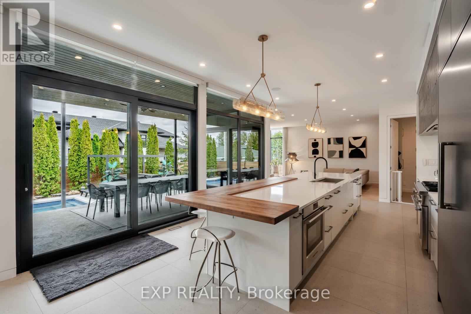 1979 Prince Of Wales Drive