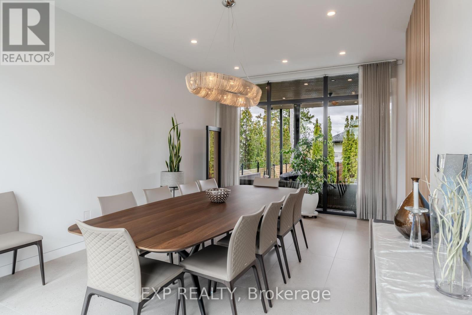 1979 Prince Of Wales Drive