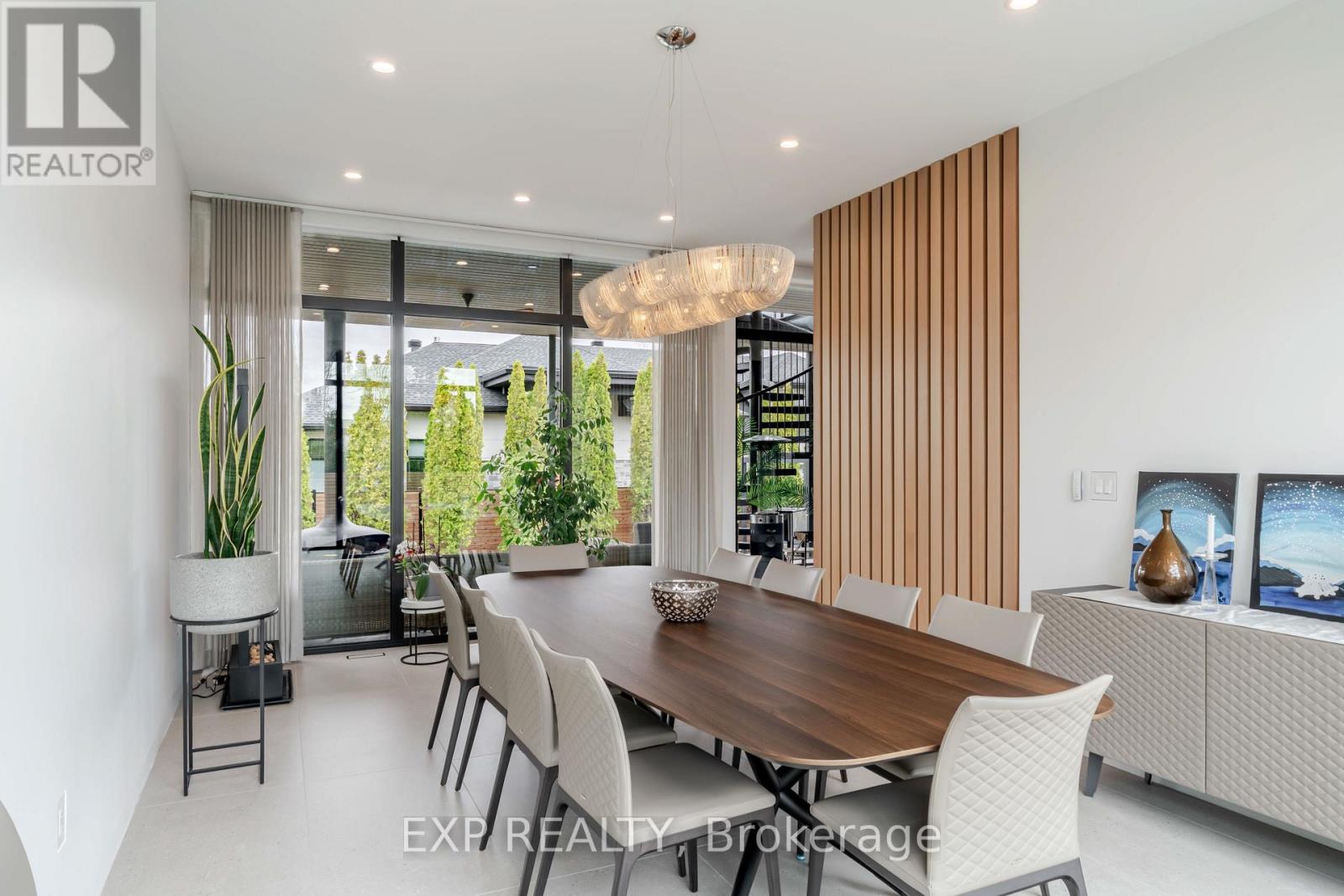 1979 Prince Of Wales Drive