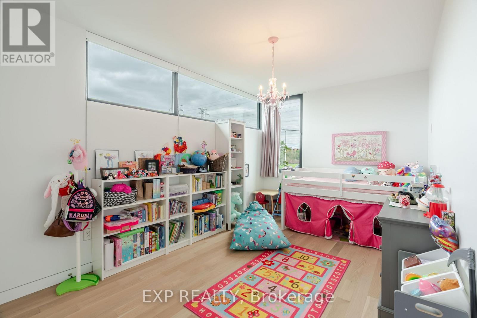 1979 Prince Of Wales Drive
