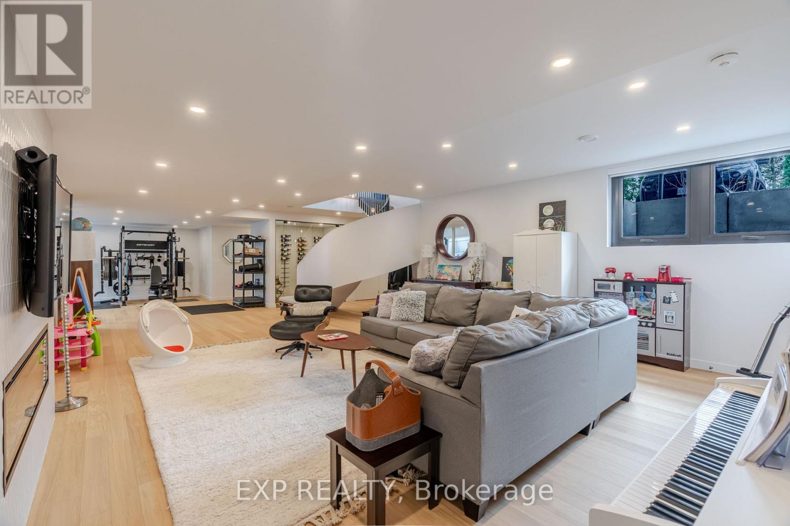 1979 Prince Of Wales Drive
