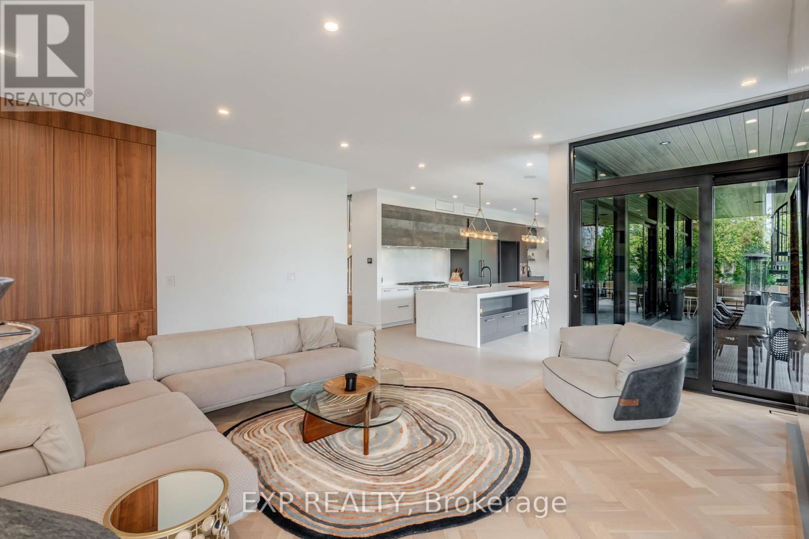 1979 Prince Of Wales Drive