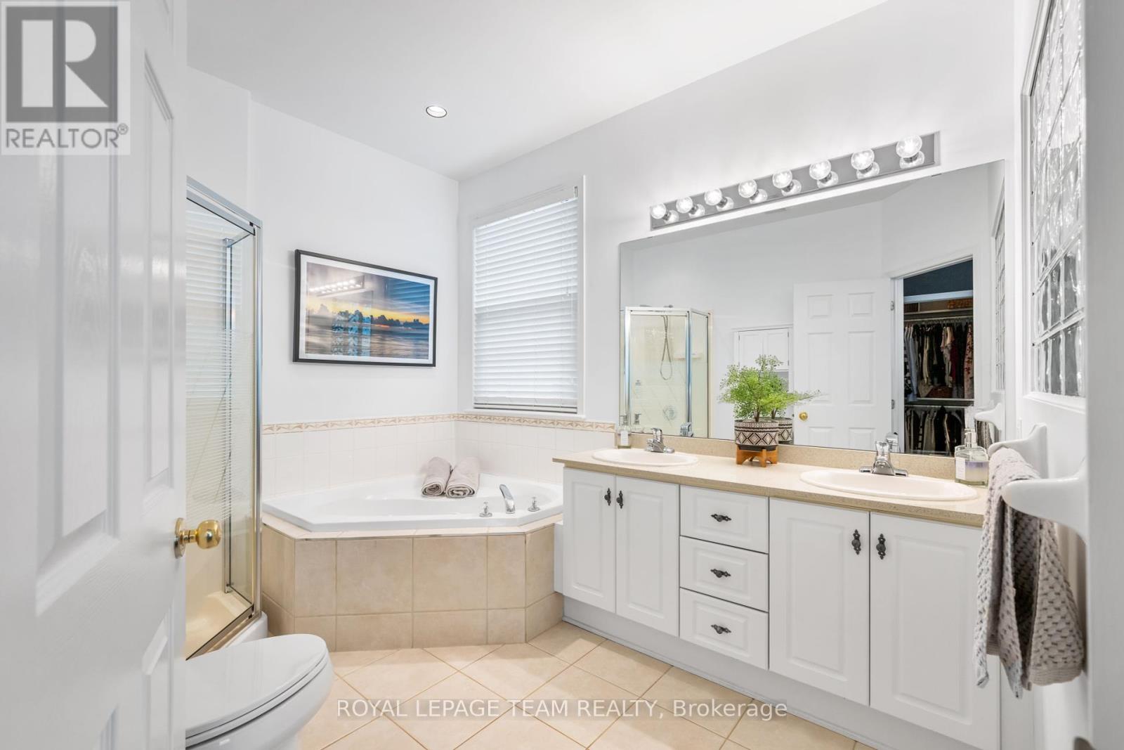 22 Leatherwood Crescent