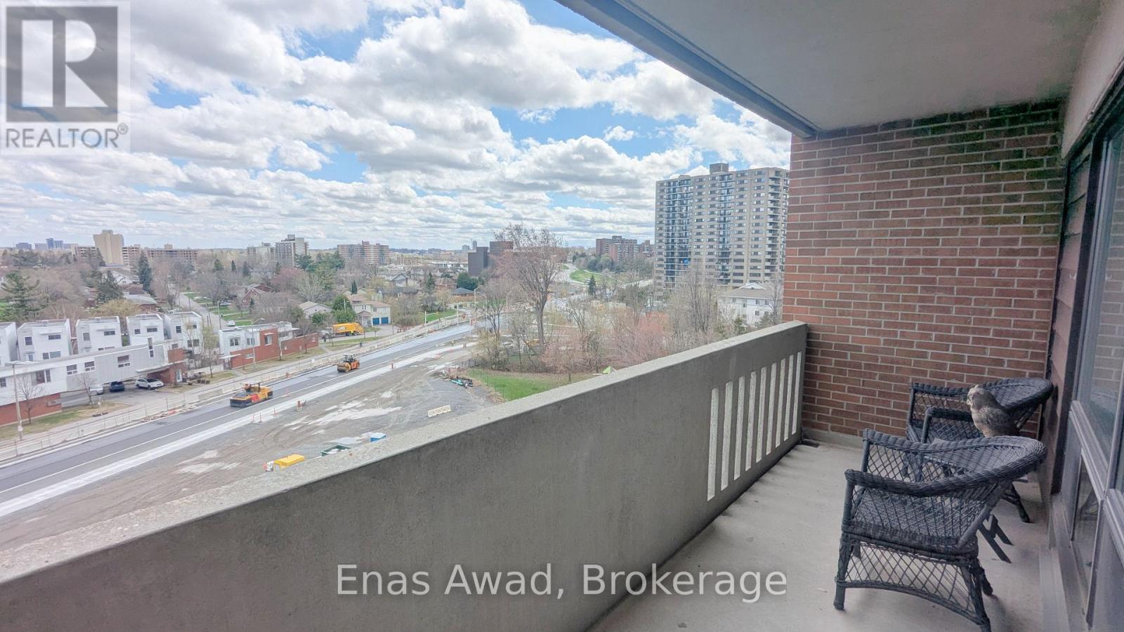 807 - 1100 Ambleside Drive