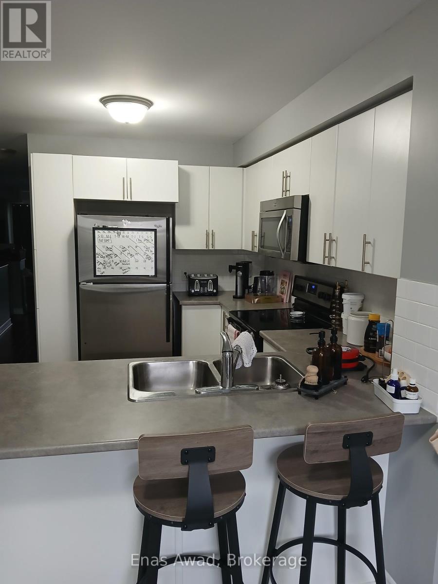 3 - 2224 Marble Crescent