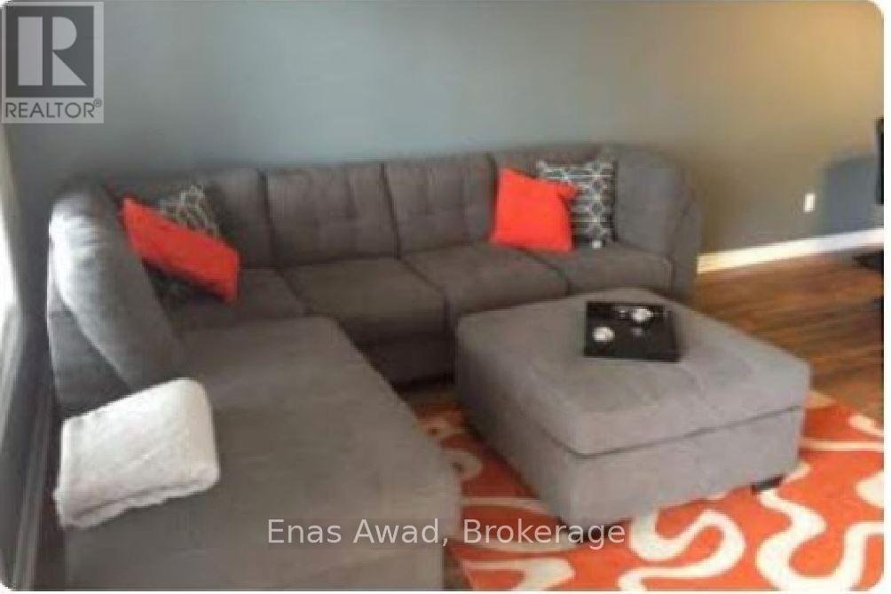 3 - 2224 Marble Crescent