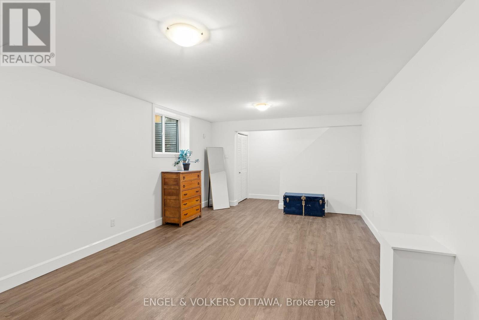15 Camwood Crescent