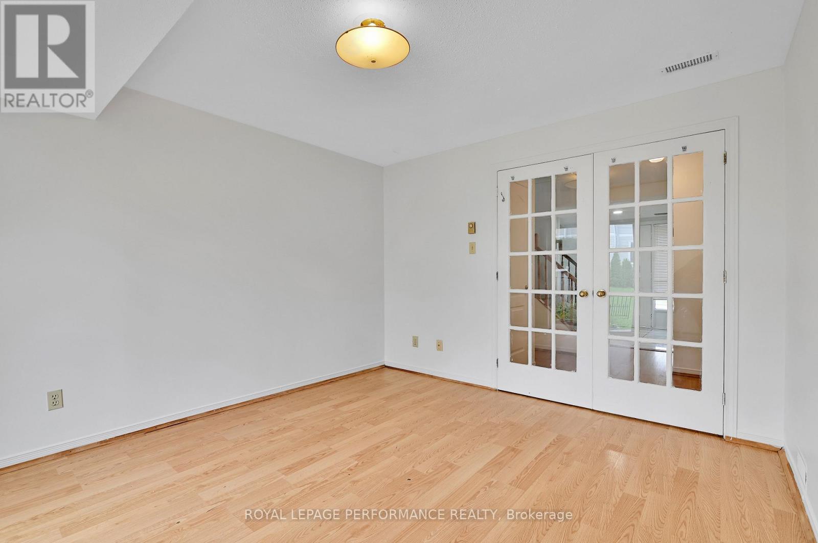 17 - 1838 Summerfields Crescent