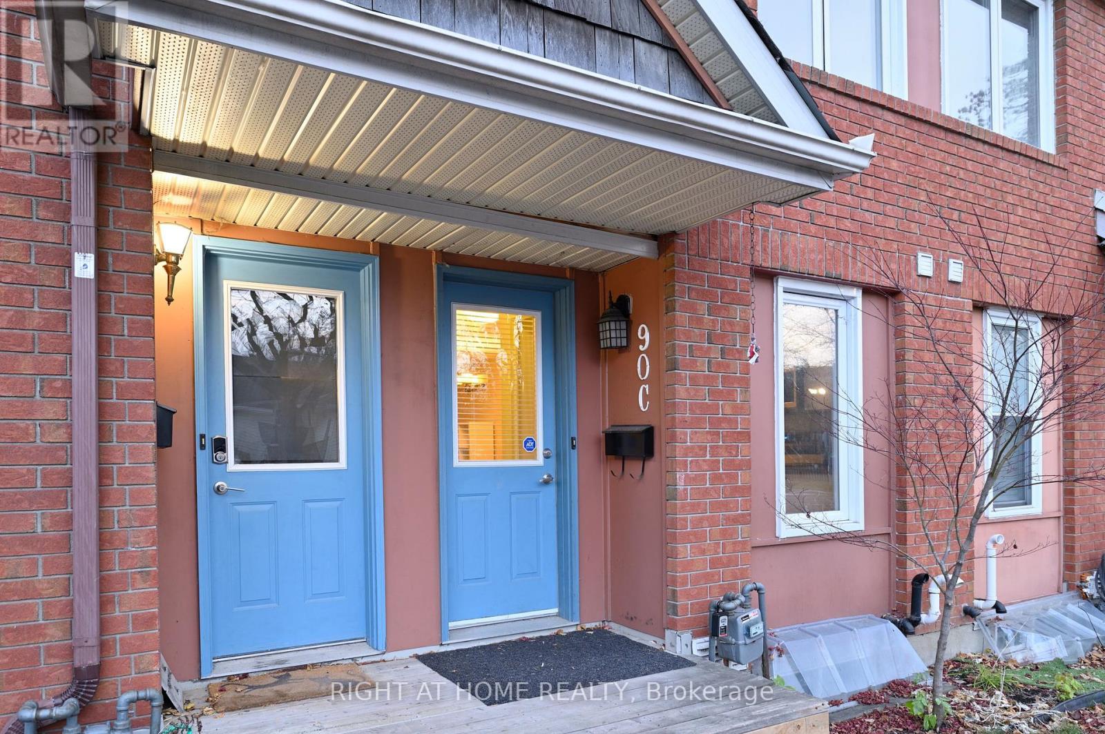 C - 90 Templeton Street