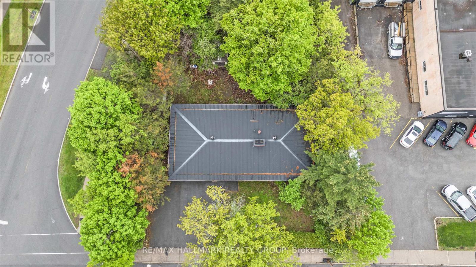 1128 Cummings Avenue