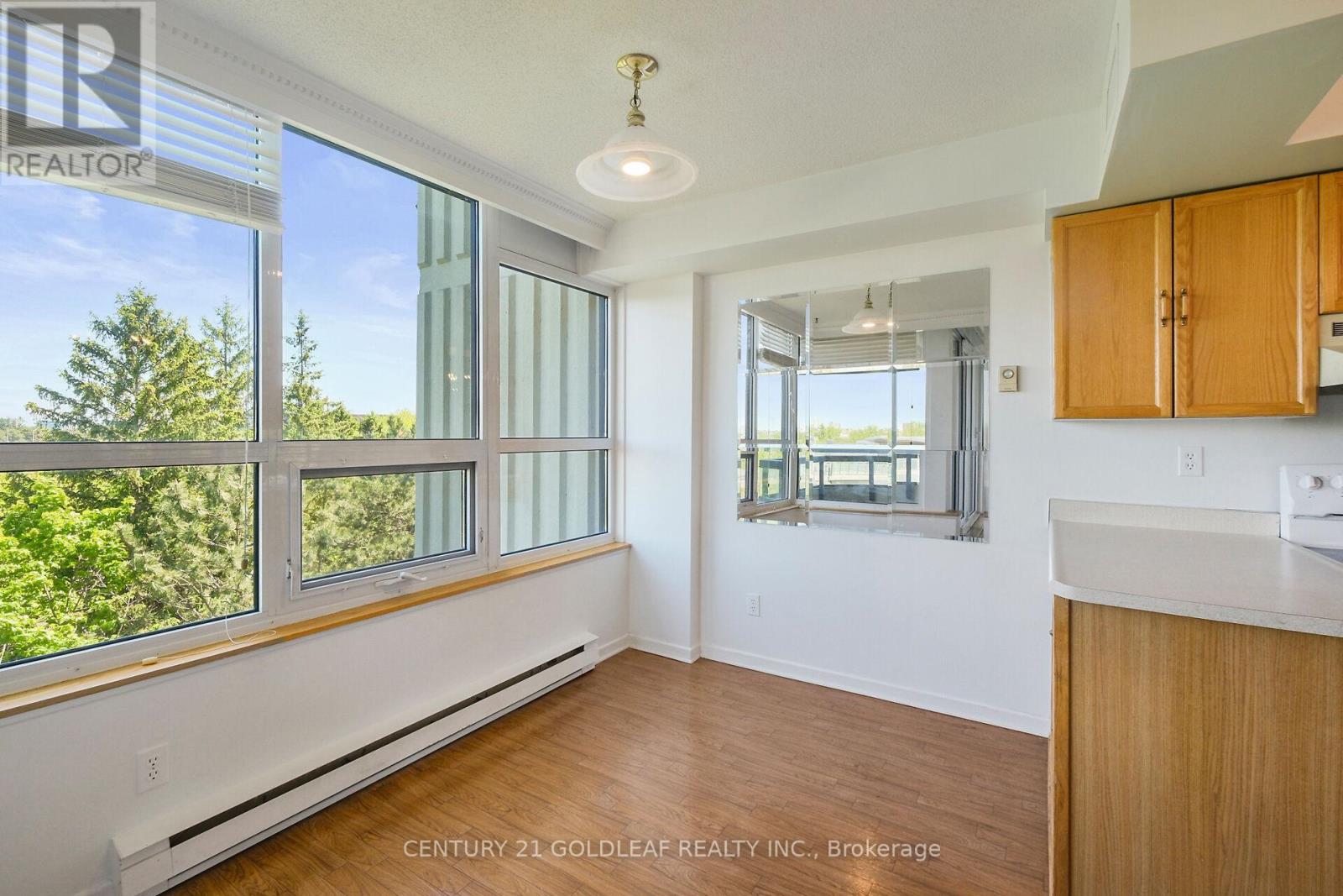 501 - 1500 Riverside Drive N