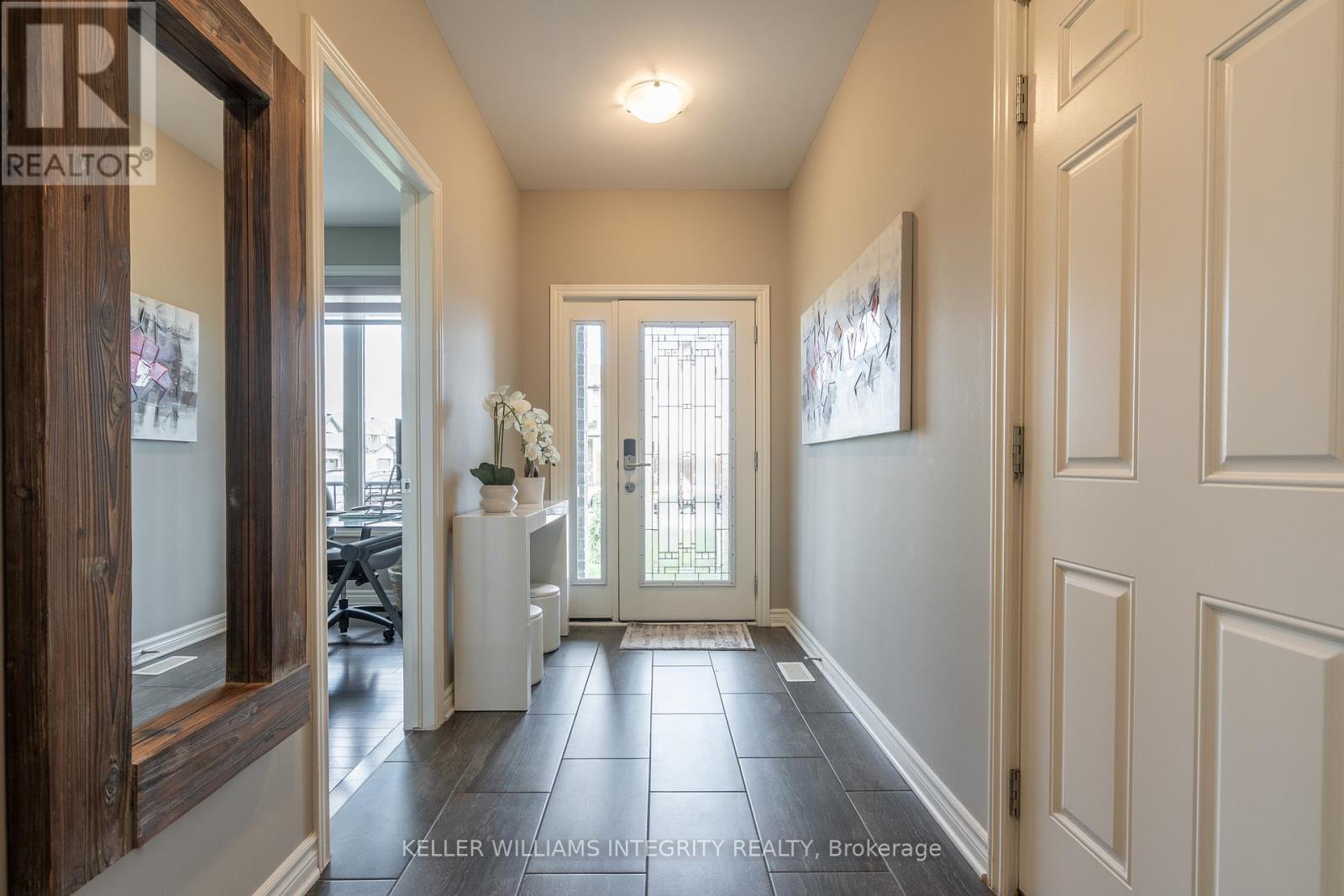 1126 Beckett Crescent