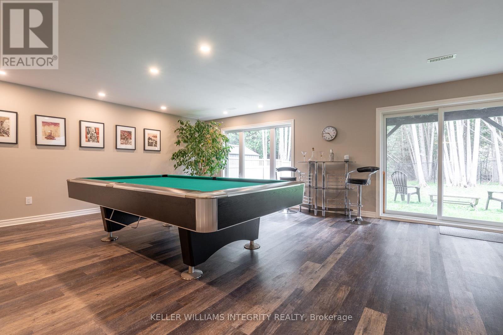 1126 Beckett Crescent