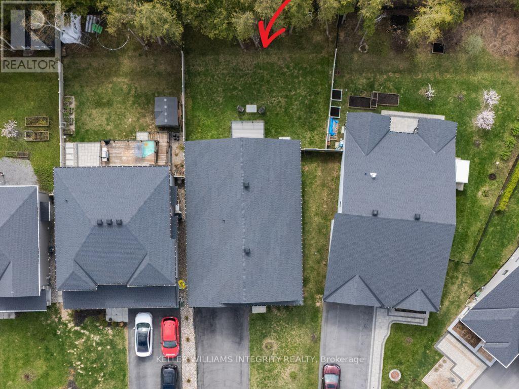 1126 Beckett Crescent