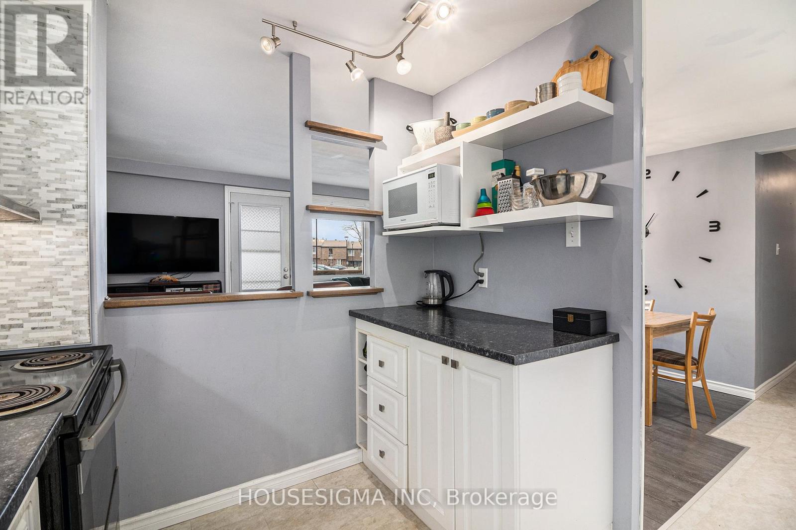 113 - 915 Elmsmere Road