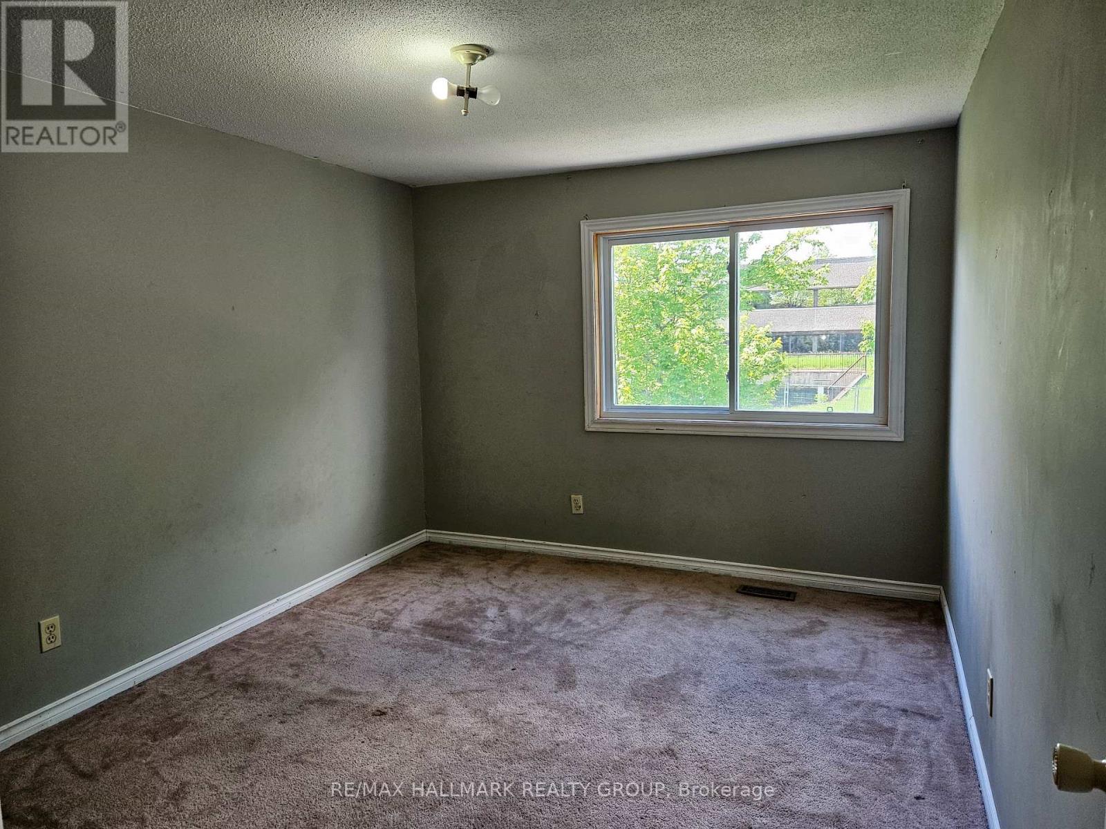 6 - 2669 Southvale Crescent