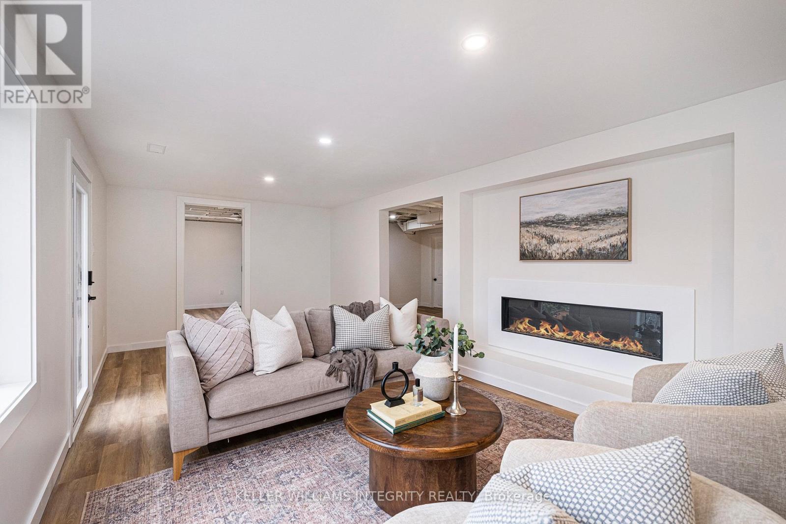 17 Lockview Road