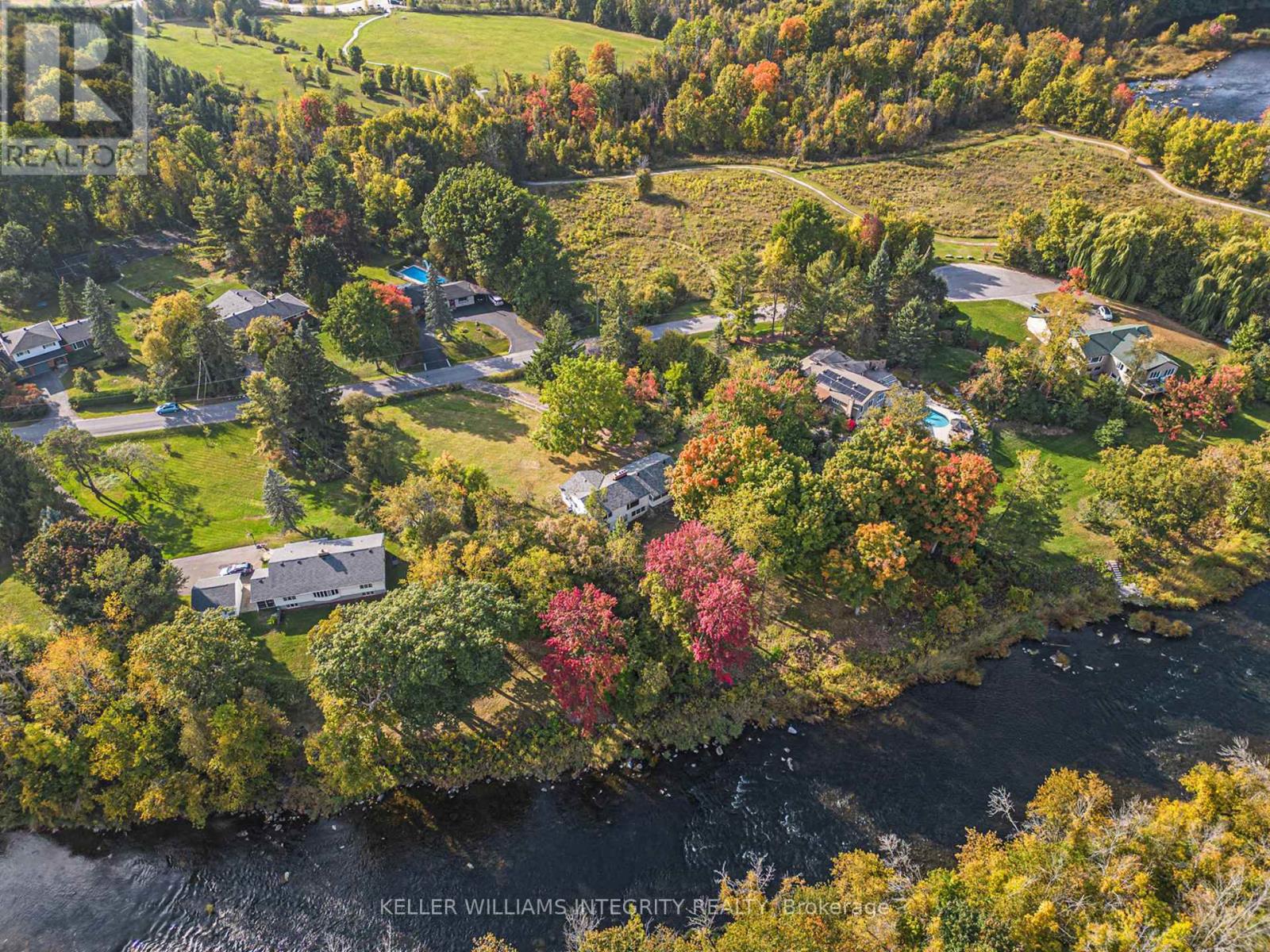 17 Lockview Road