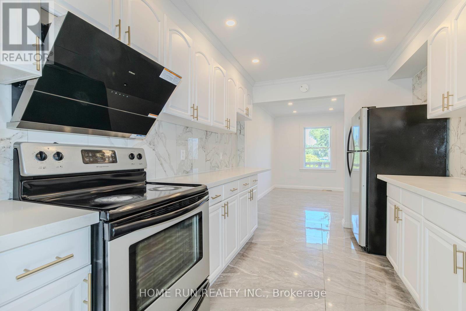 92 Meadowlands Drive