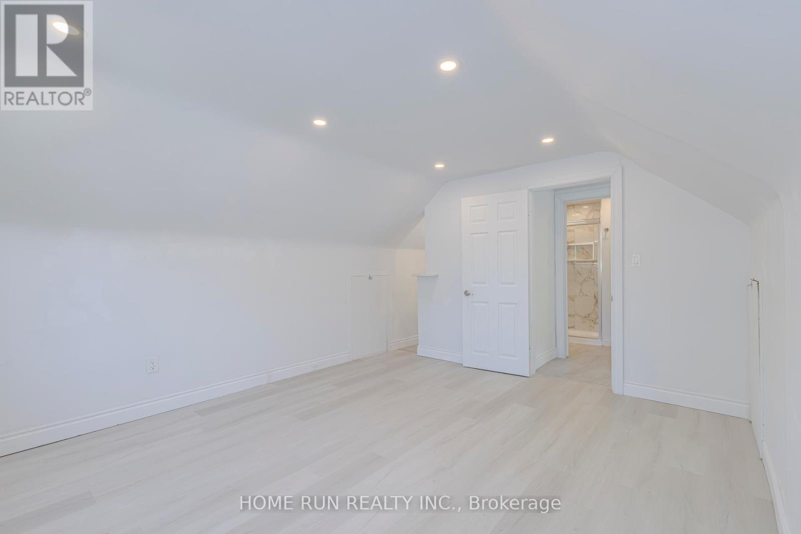 92 Meadowlands Drive