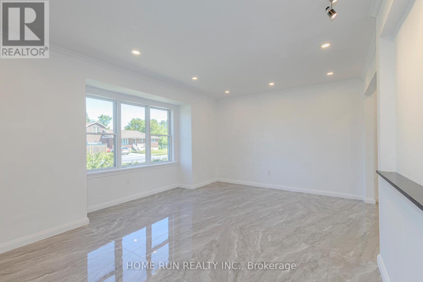 92 Meadowlands Drive