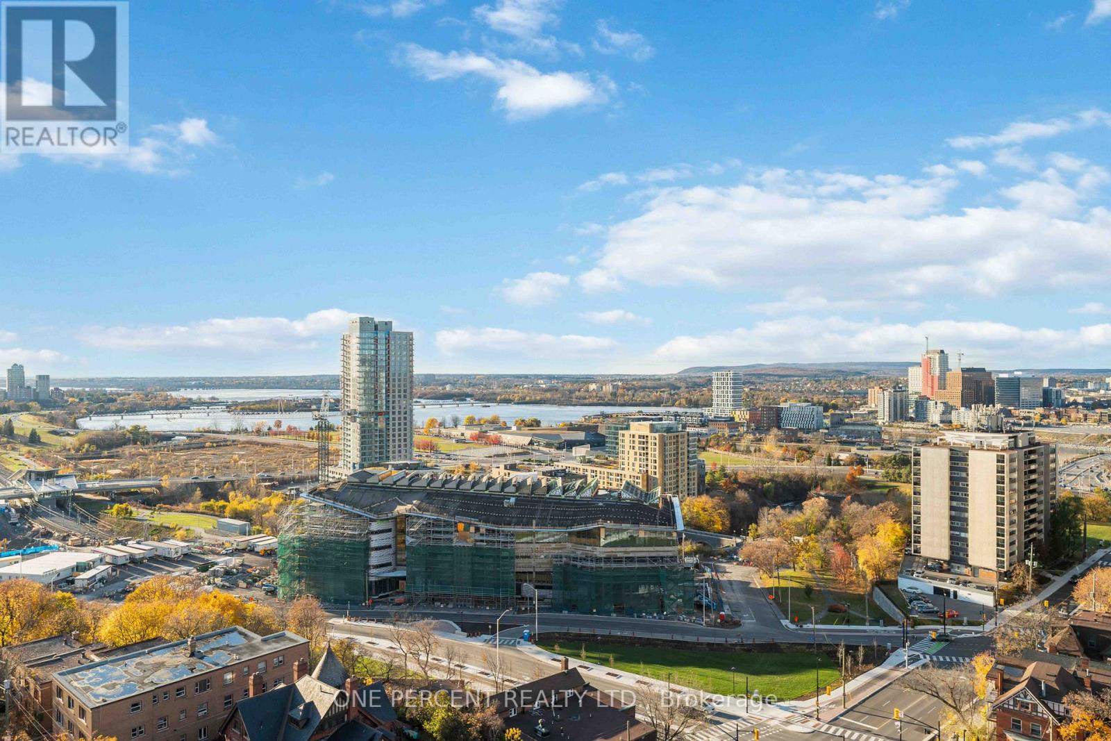 1802 - 570 Laurier Avenue