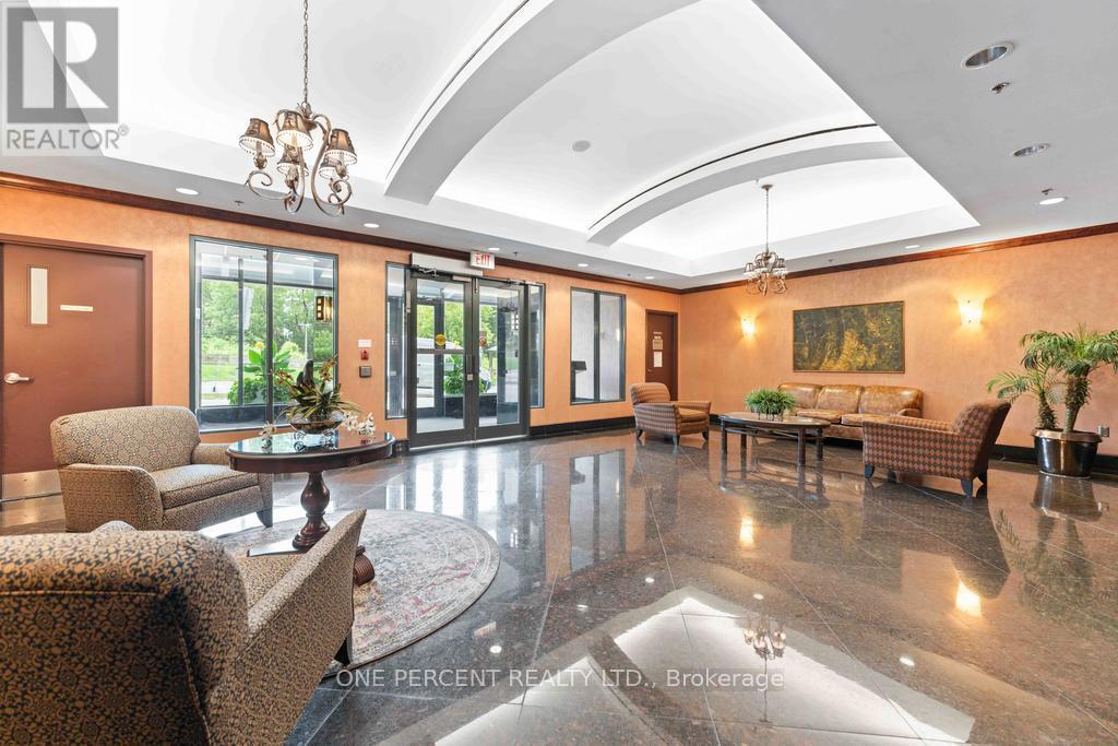 1802 - 570 Laurier Avenue
