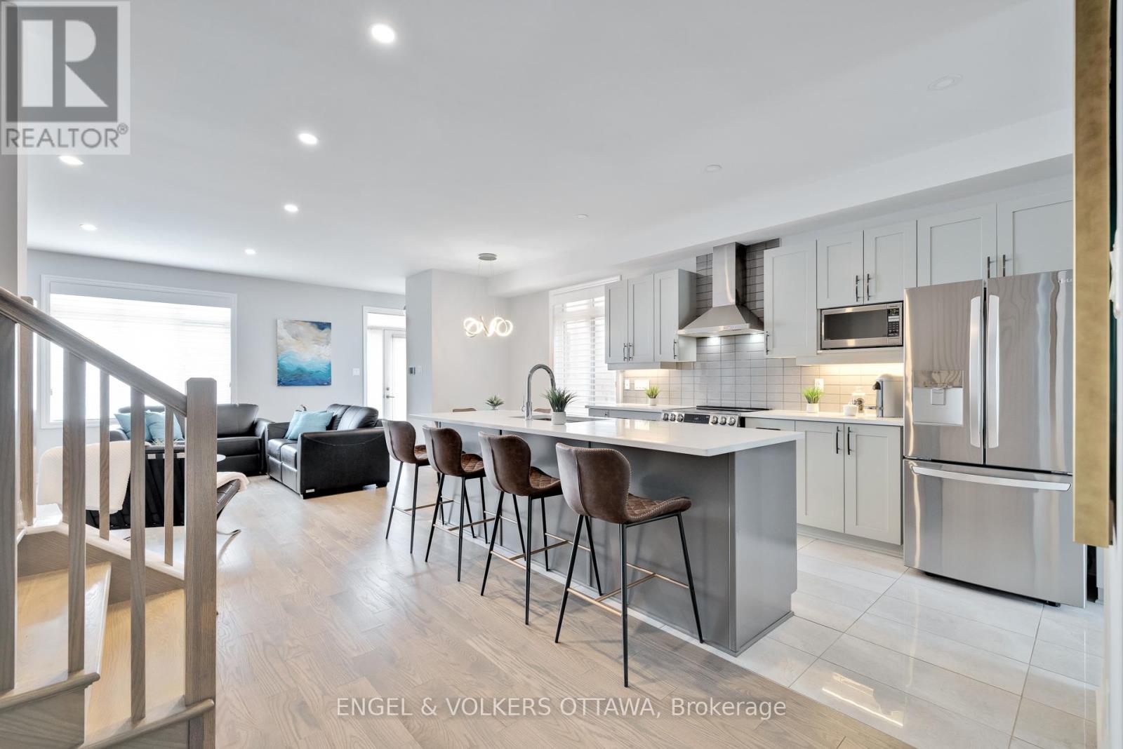 624 Mikinak Road