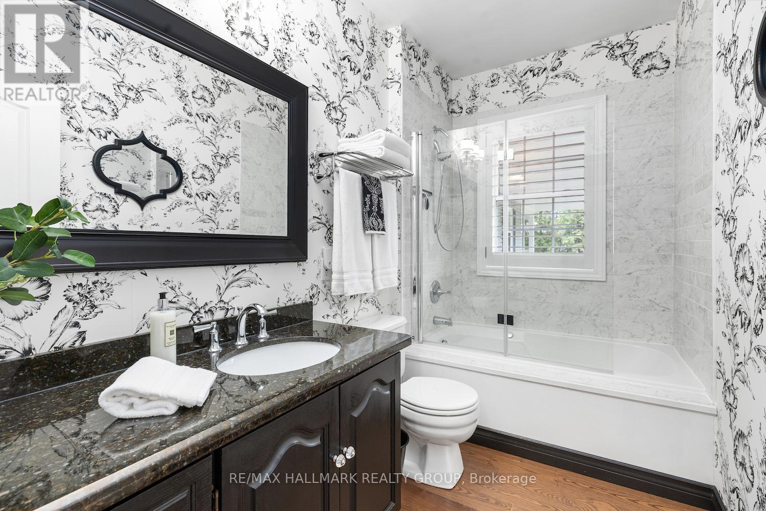 1 Rideau Glen Drive