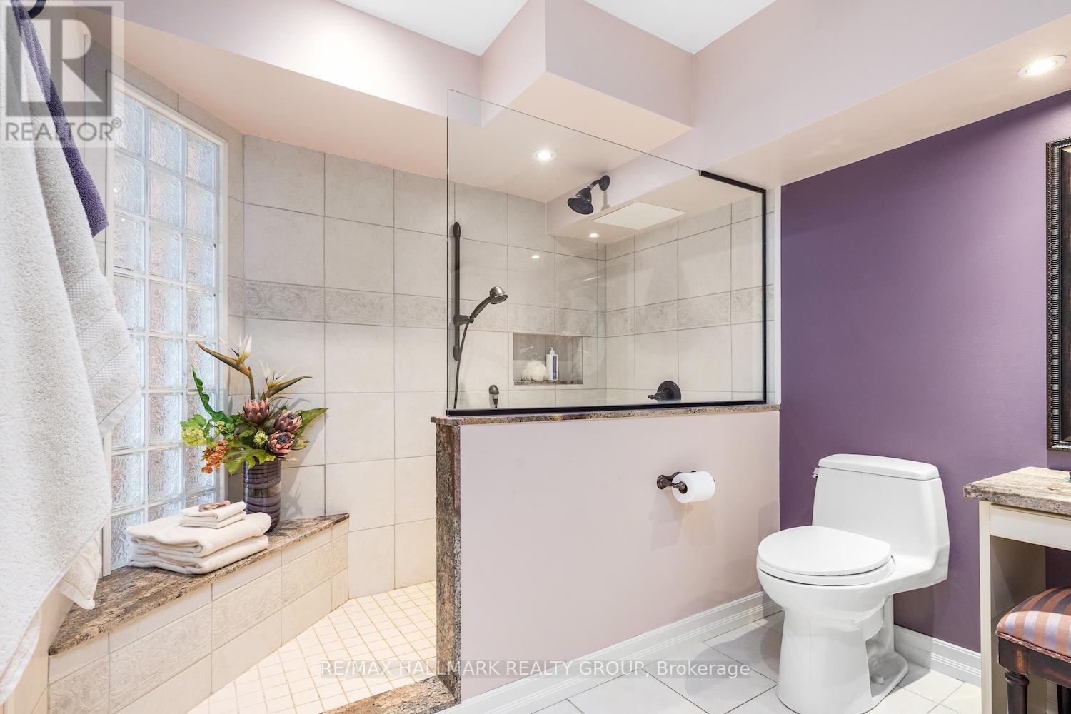 1 Rideau Glen Drive