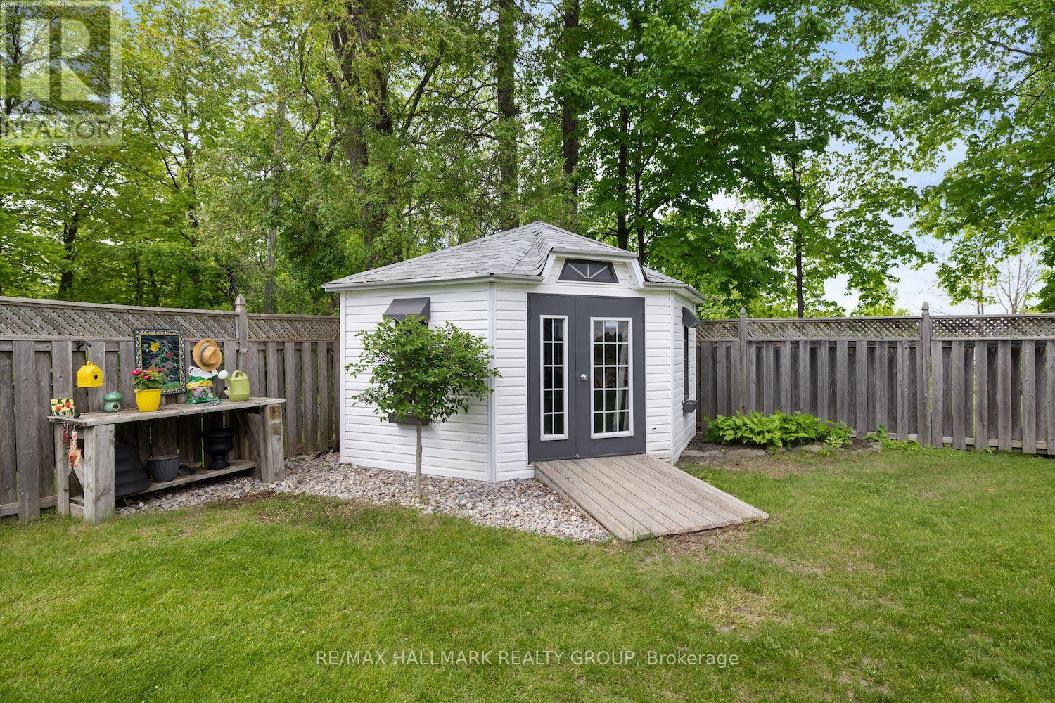 1 Rideau Glen Drive