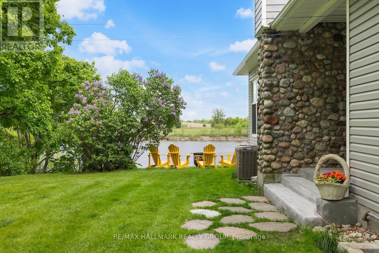 1 Rideau Glen Drive
