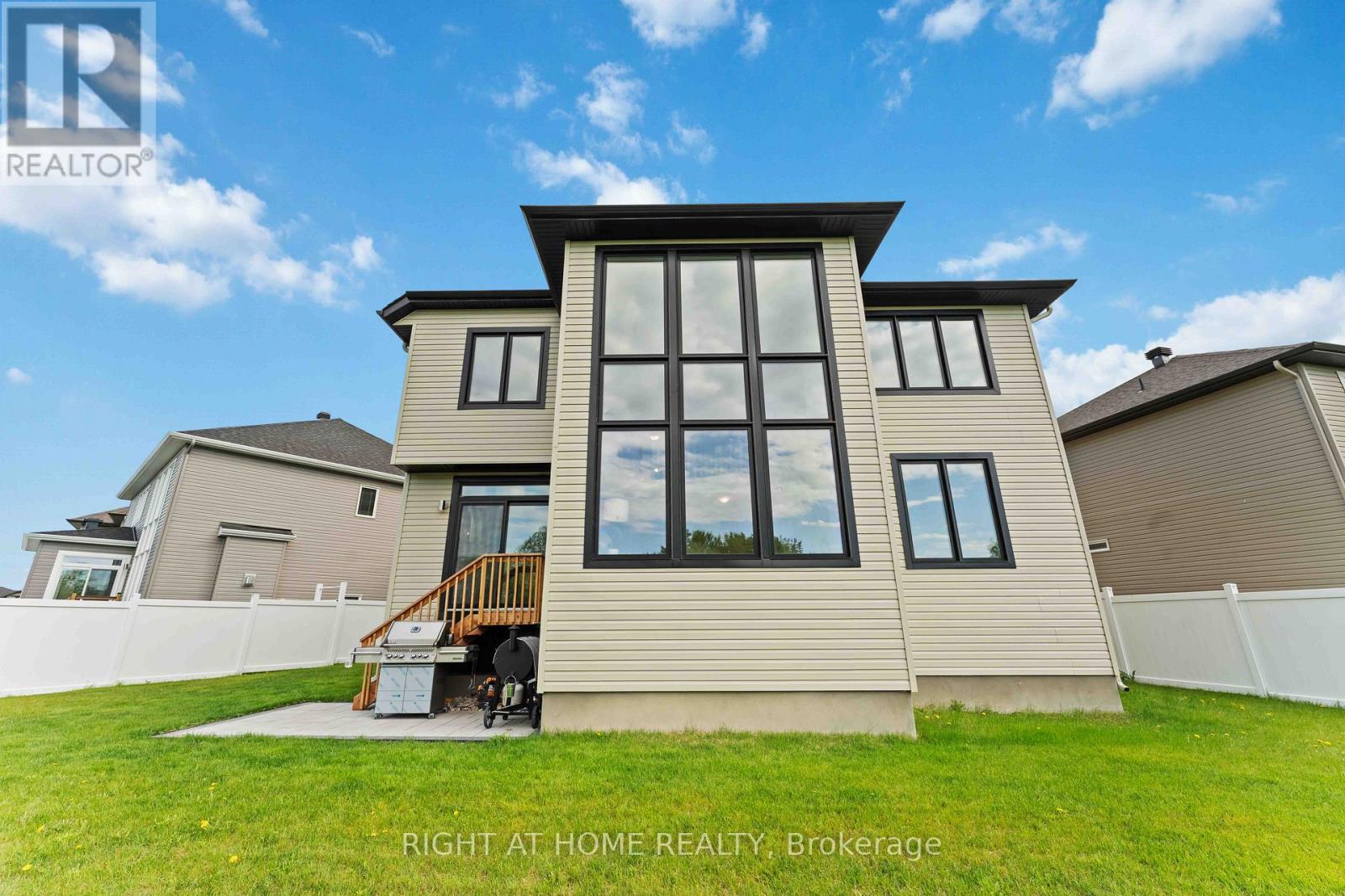707 Kirkham Crescent