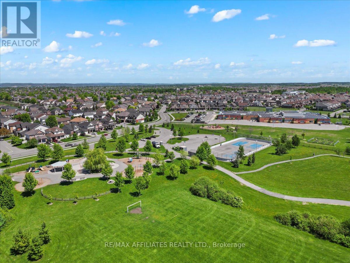 119 Silvermoon Crescent