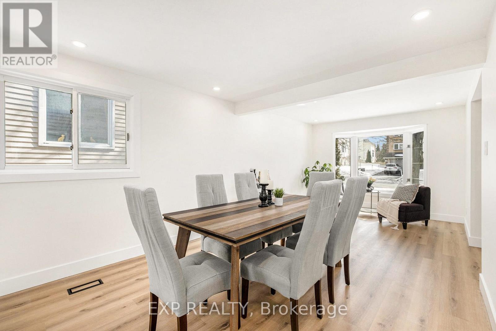 16 Weybridge Drive