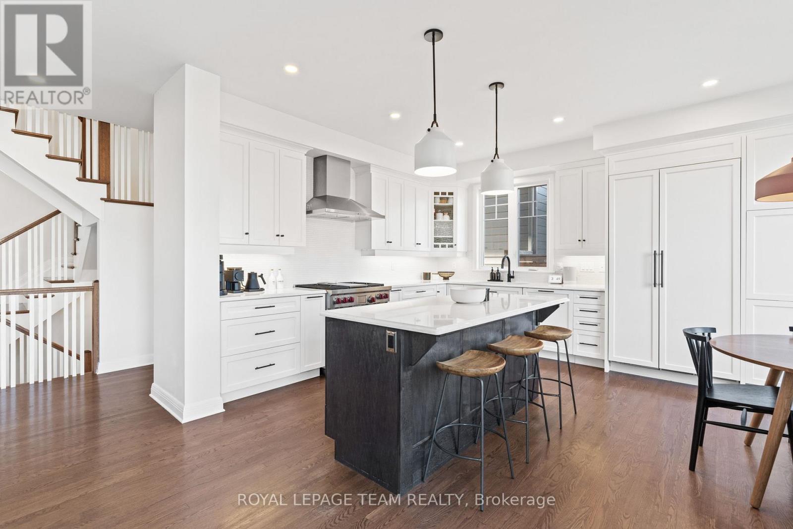 108 Lochhouse Walk