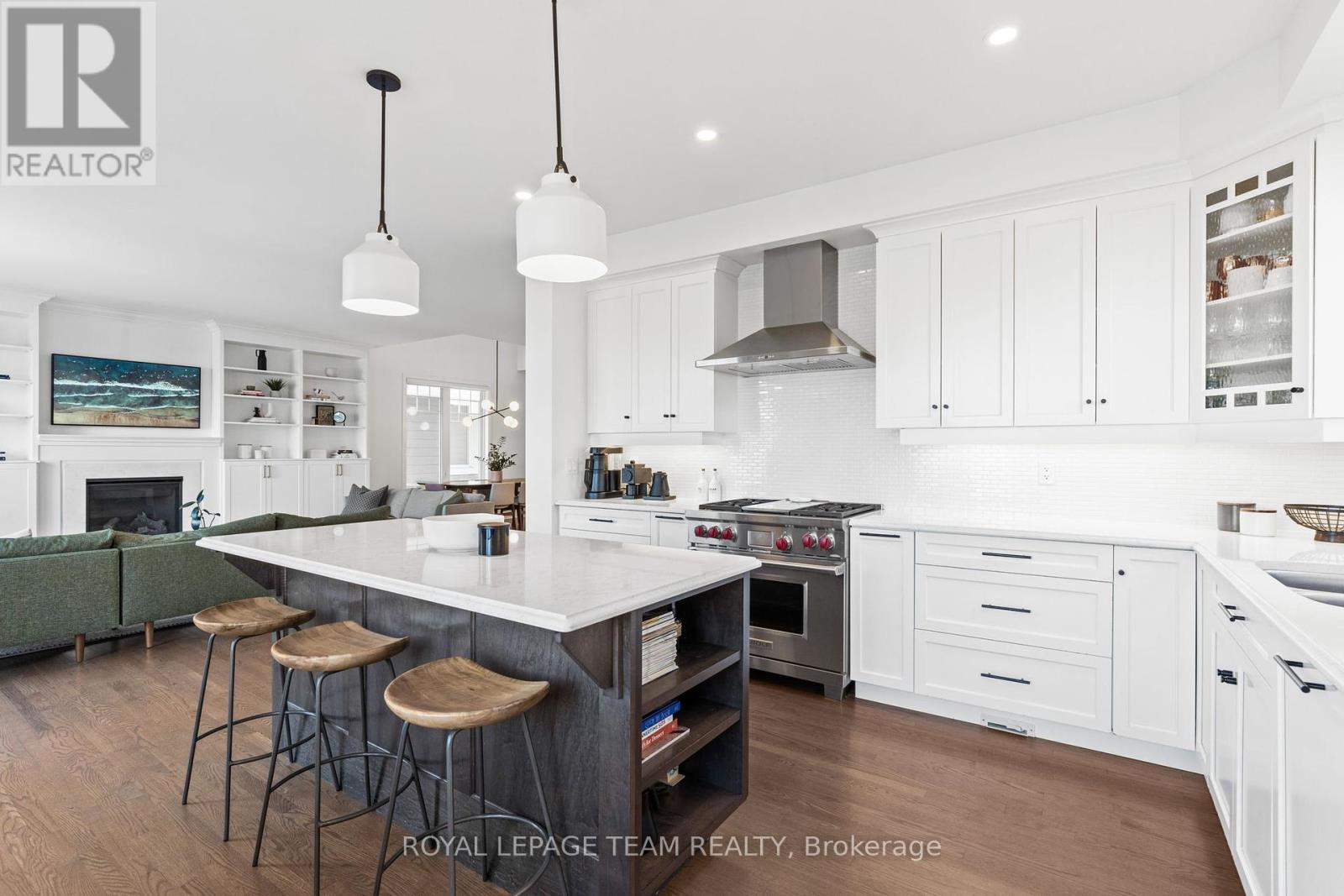 108 Lochhouse Walk
