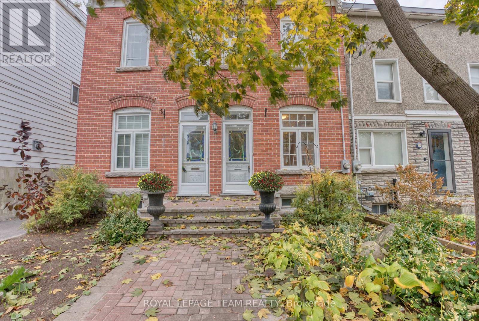 87 Guigues Avenue