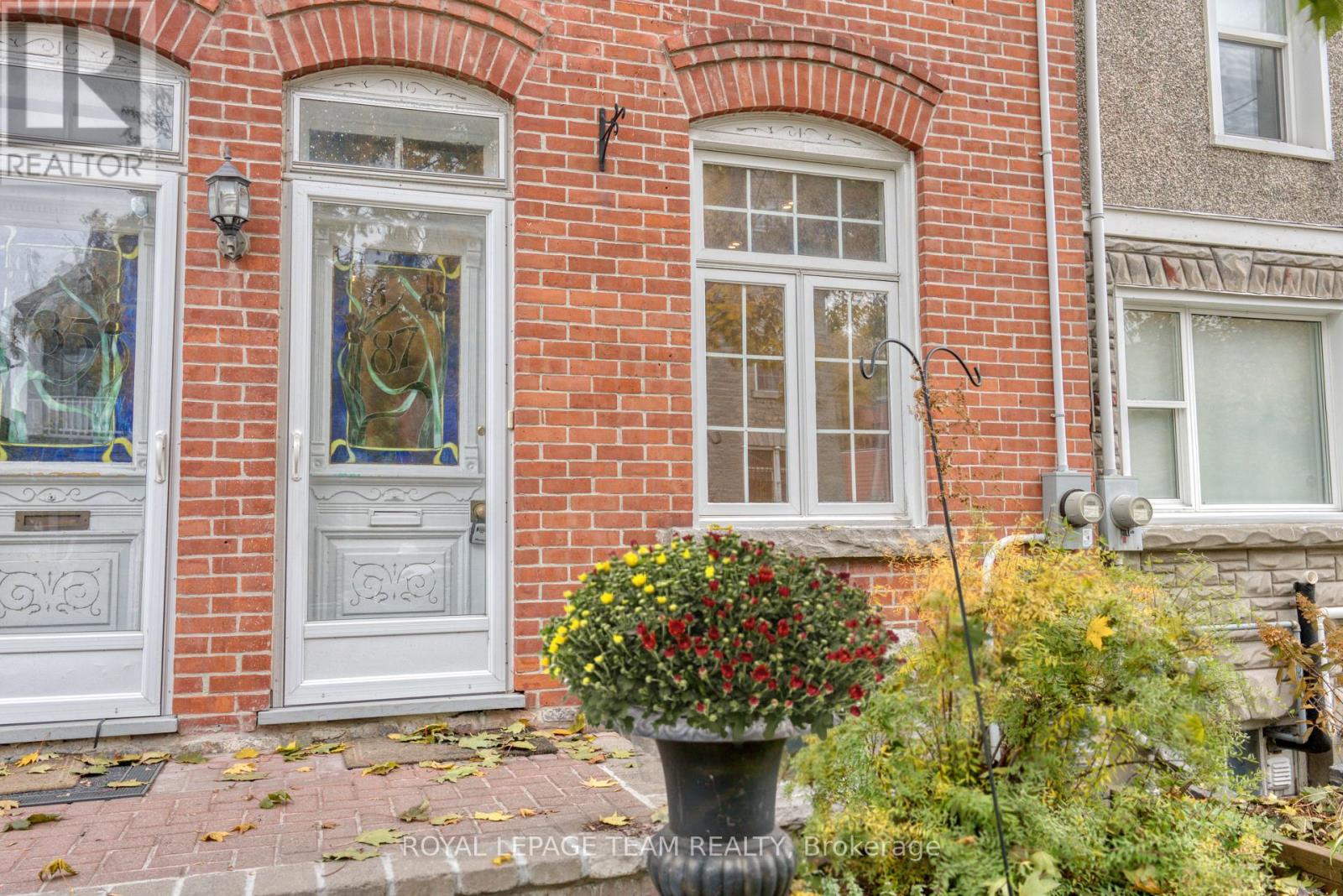 87 Guigues Avenue