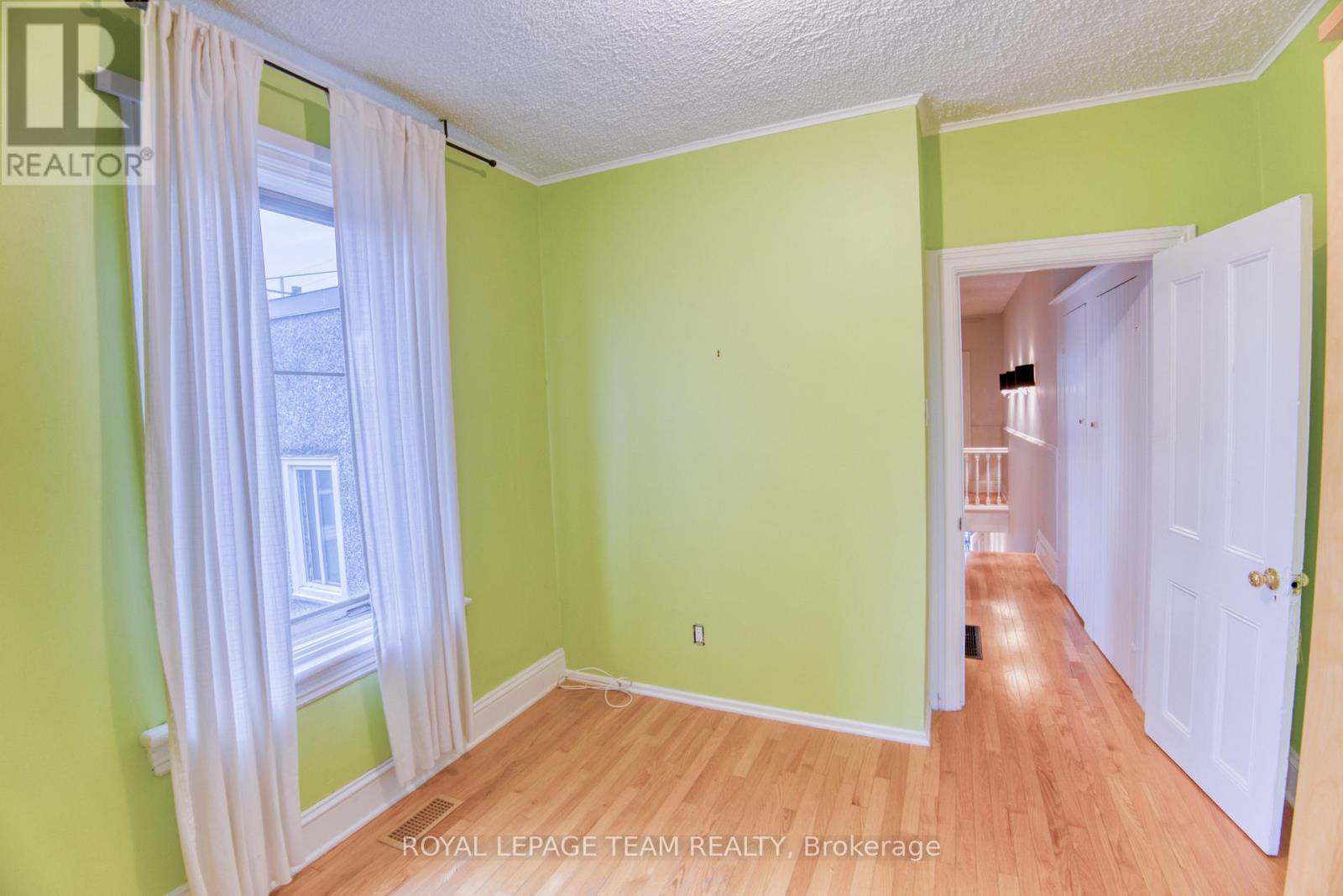 87 Guigues Avenue