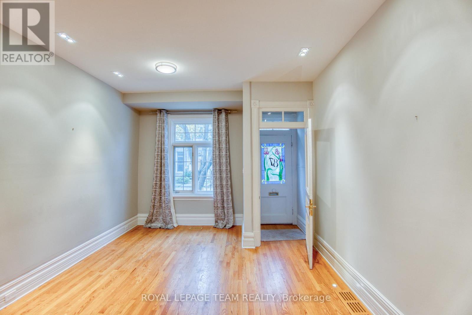 87 Guigues Avenue
