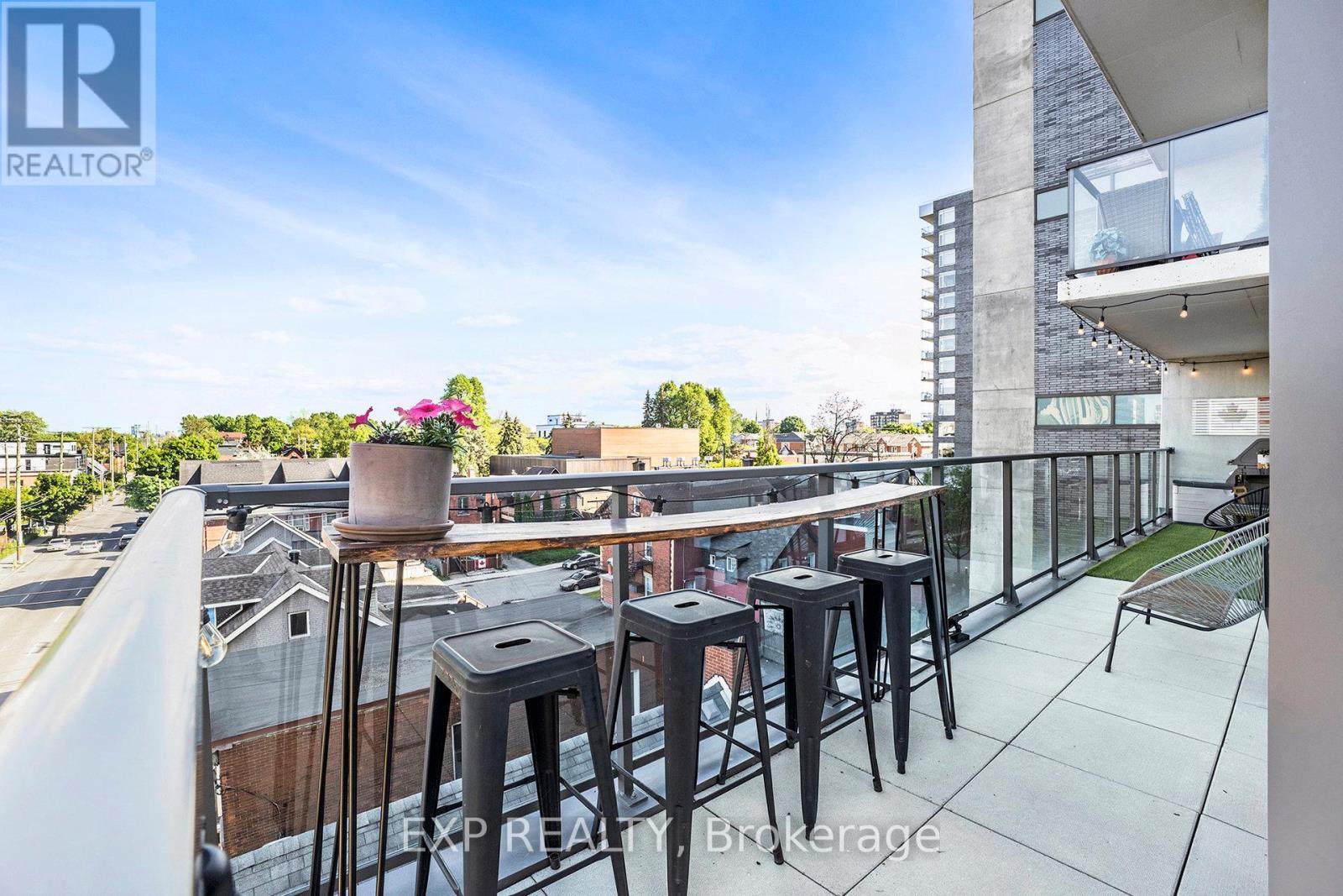 516 - 224 Lyon Street N