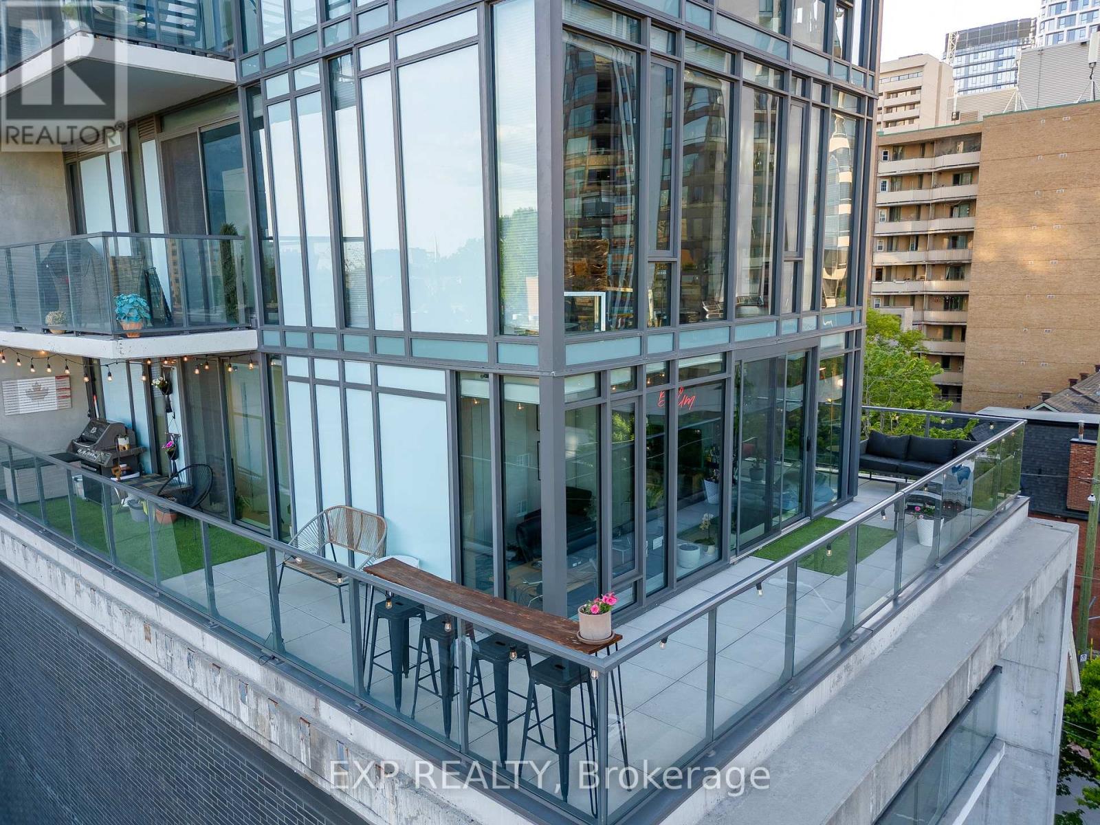 516 - 224 Lyon Street N