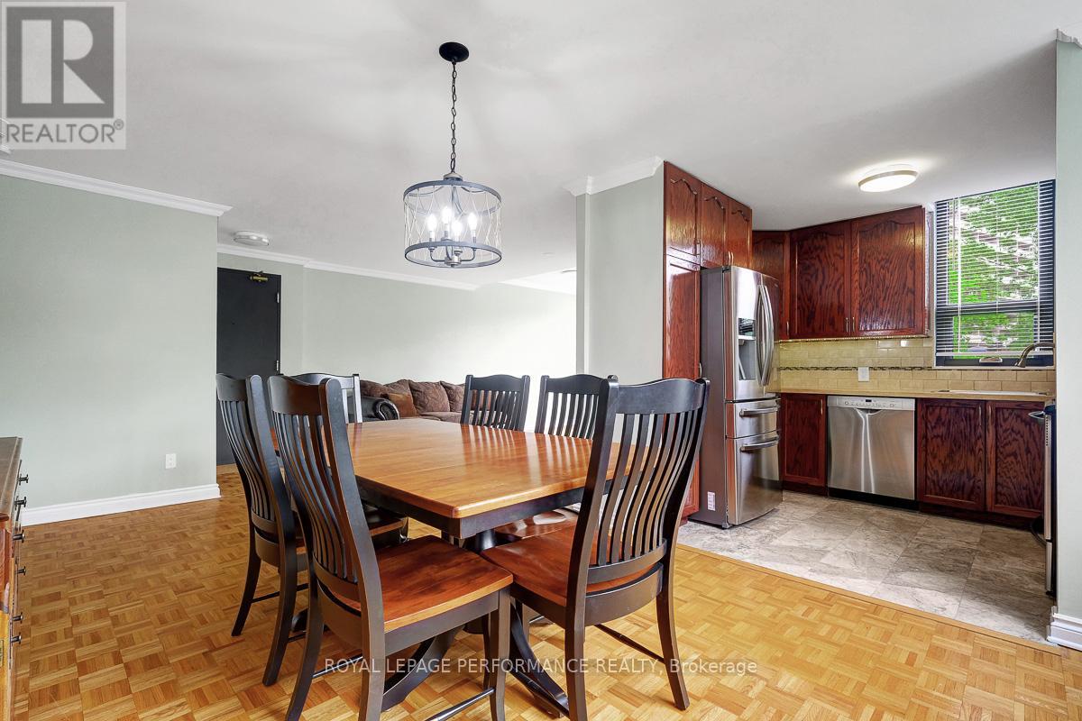 302 - 2871 Richmond Road