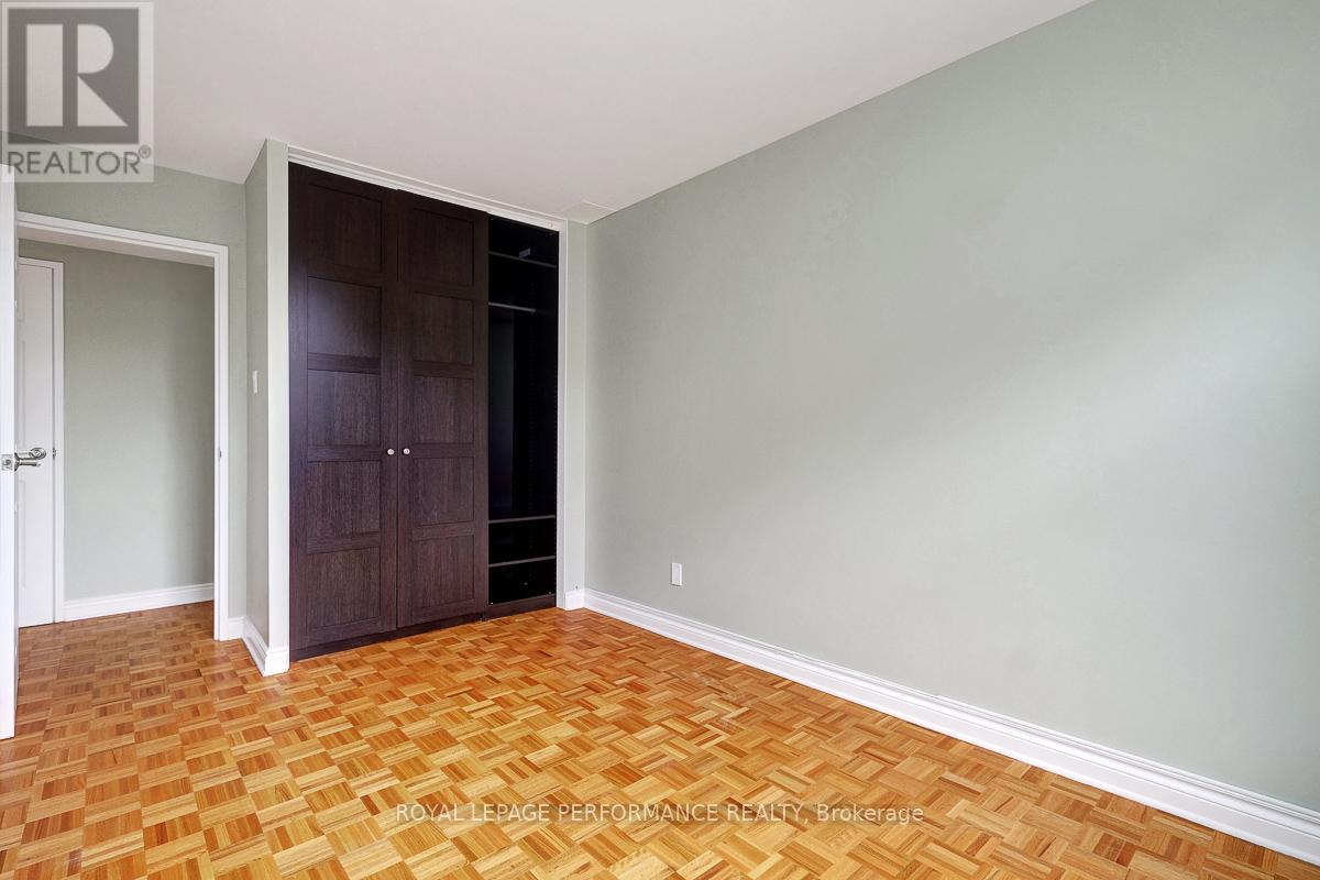 302 - 2871 Richmond Road