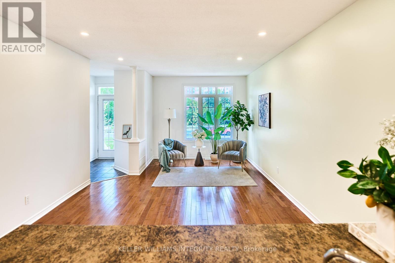 #3 - 1697 Campeau Drive