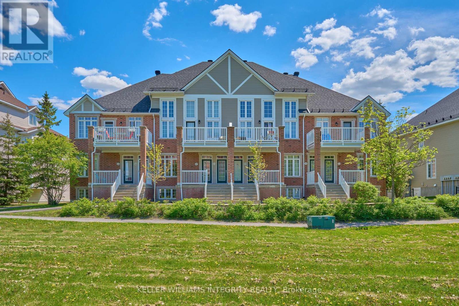 #3 - 1697 Campeau Drive