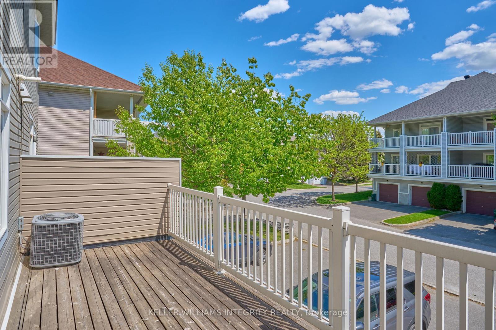 #3 - 1697 Campeau Drive