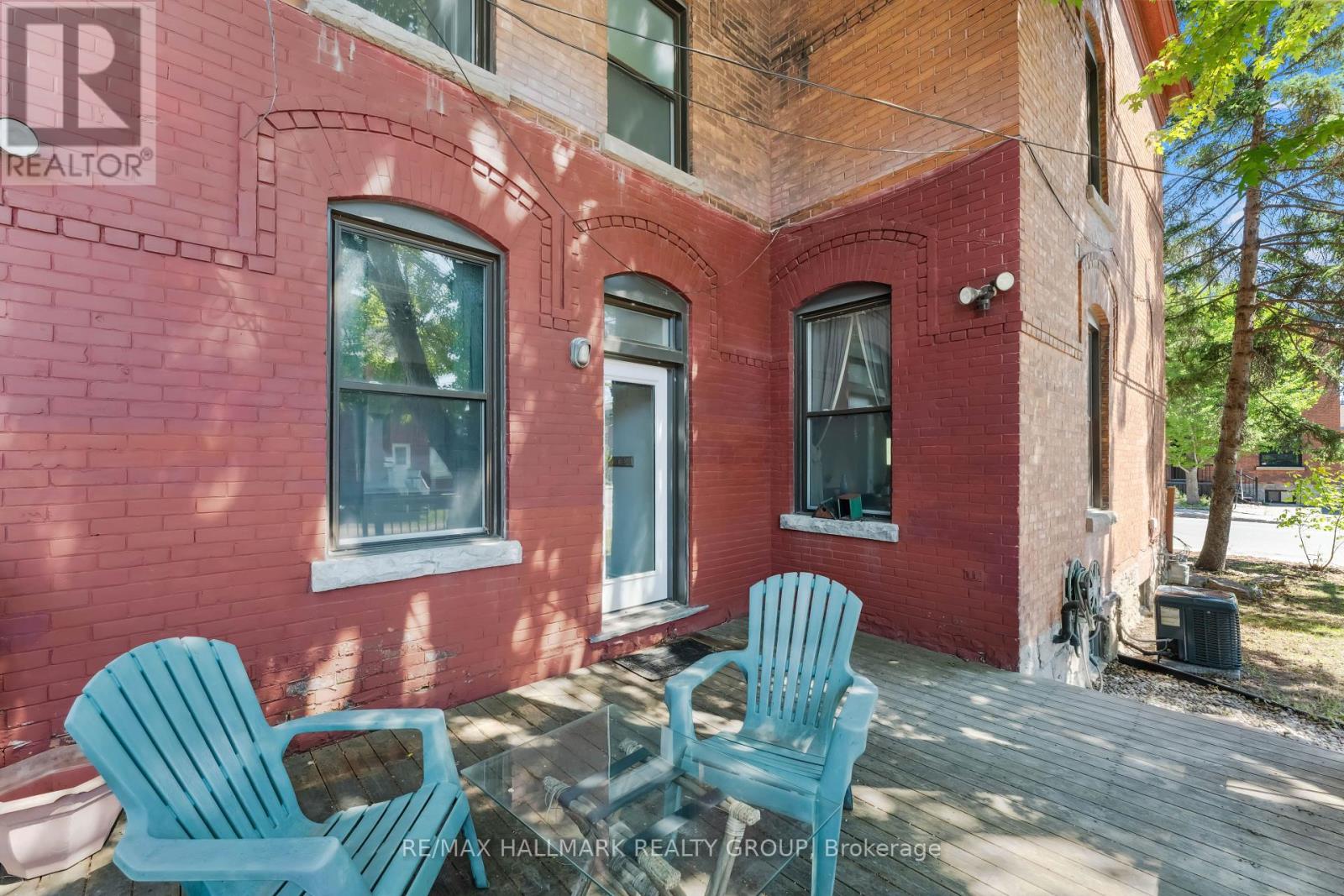 322 Booth Street